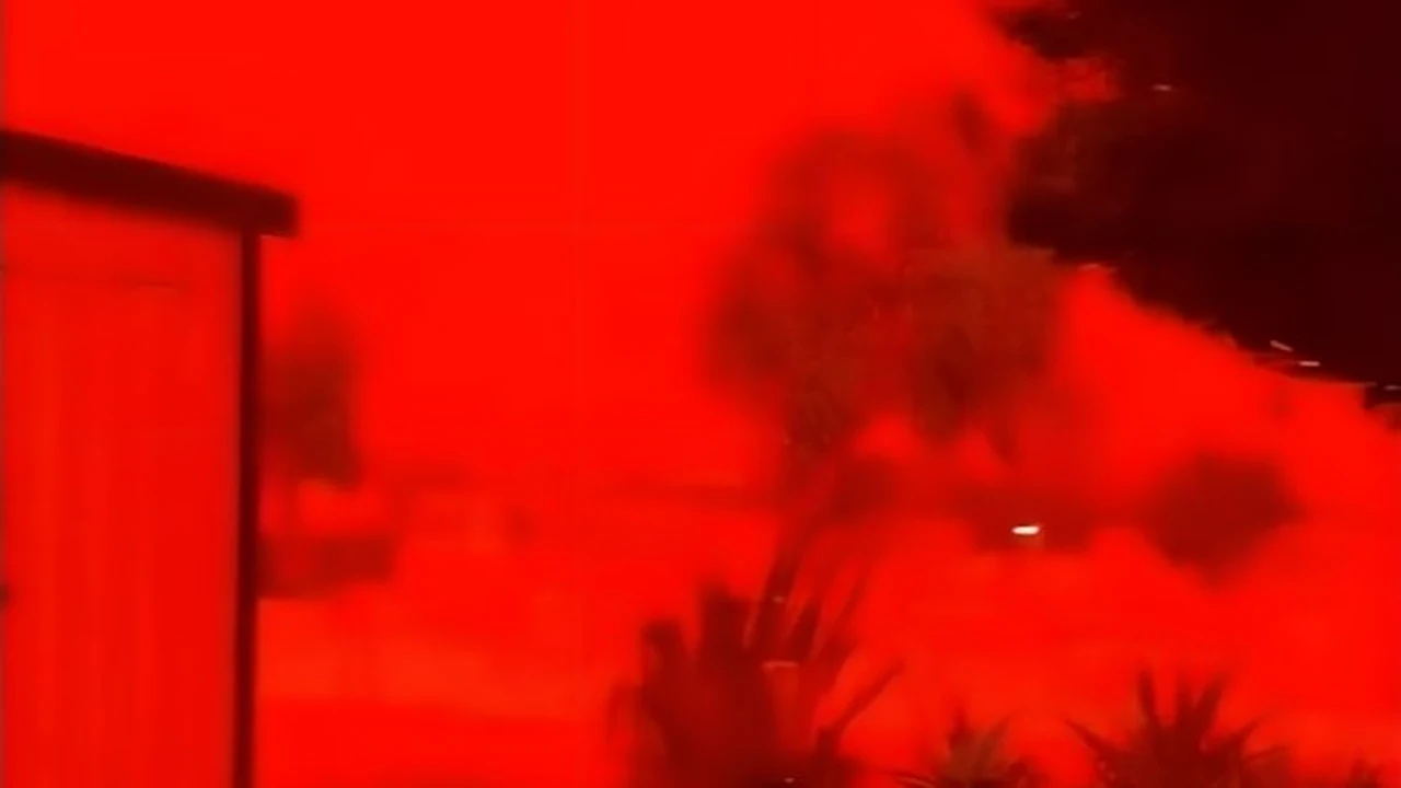 هل تضرب العاصفة الدموية طقس مصر خلال الساعات المقبلة حسب تقارير الأرصاد؟